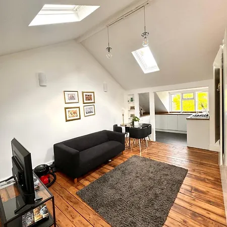 Stylish Top Floor Flat In The Heart Of Camden! London Exterior photo