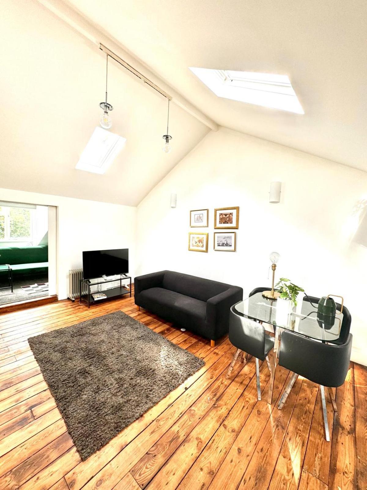 Appartement Stylish Floor Flat In The Heart Of Camden!
