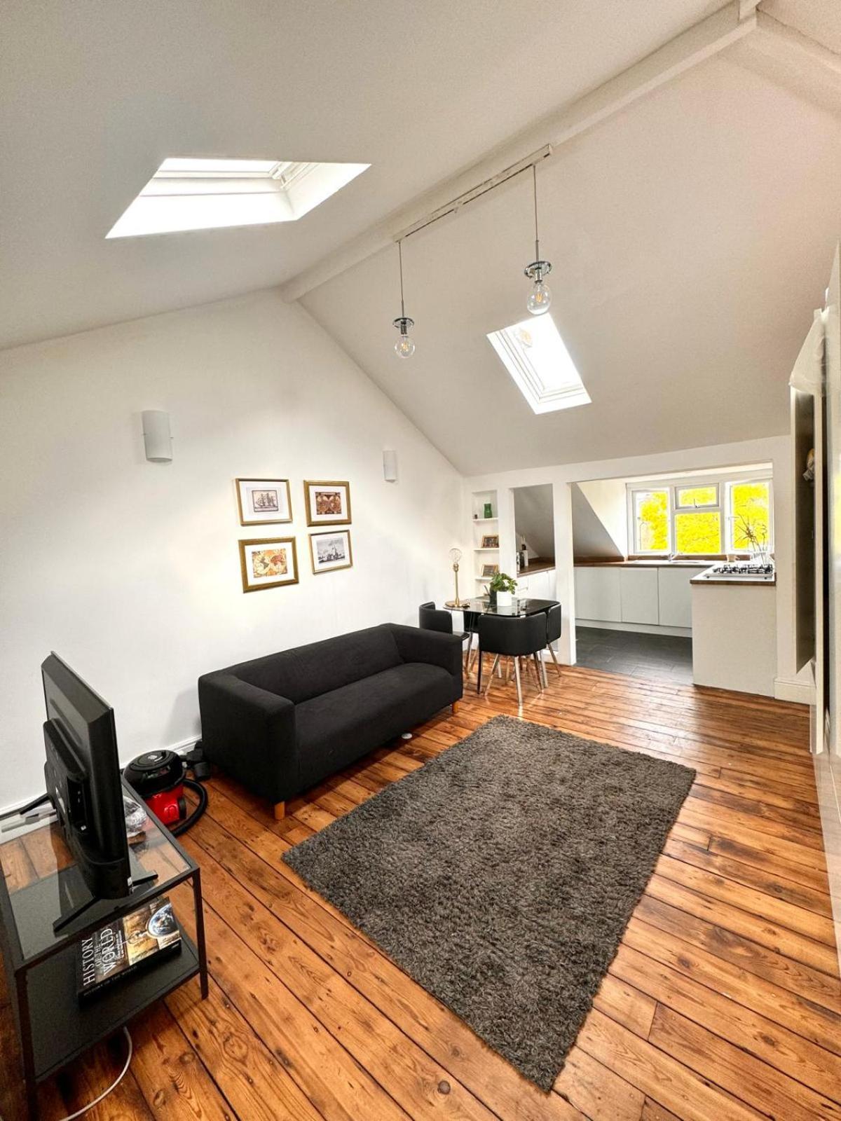 Stylish Floor Flat In The Heart Of Camden! Appartement *
